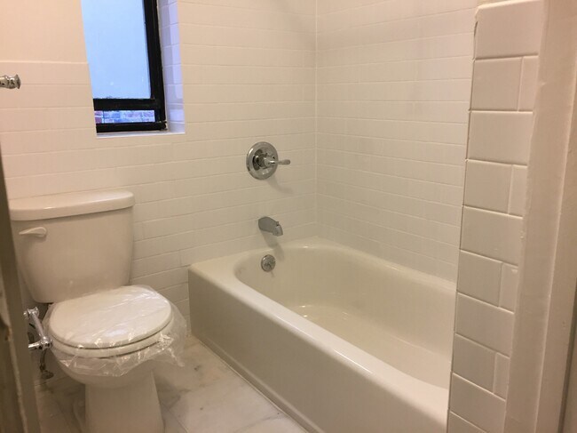 Building Photo - 232 E 78th St