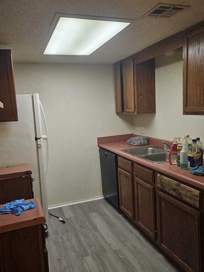 Building Photo - 1000 south 17 unit 2