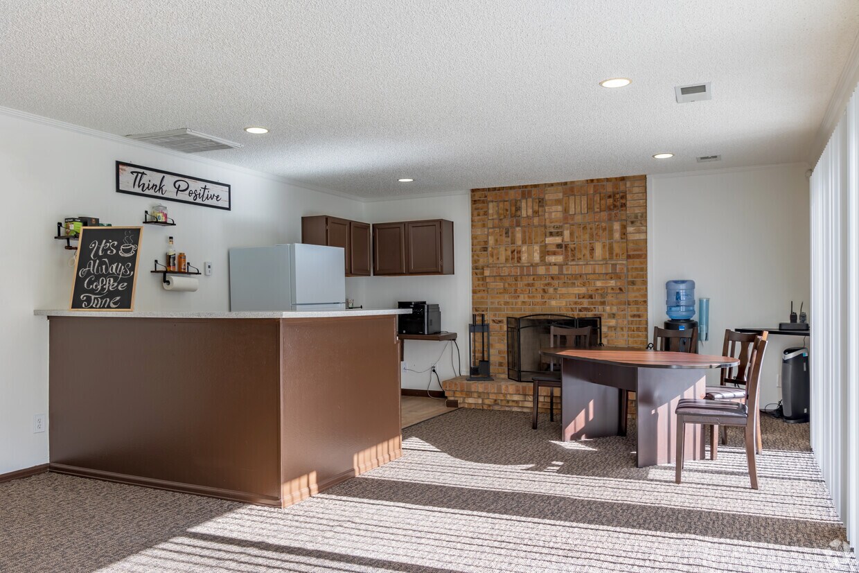 Palmetto Club Apartments - 5320 W 80th Ave Arvada, CO 80003