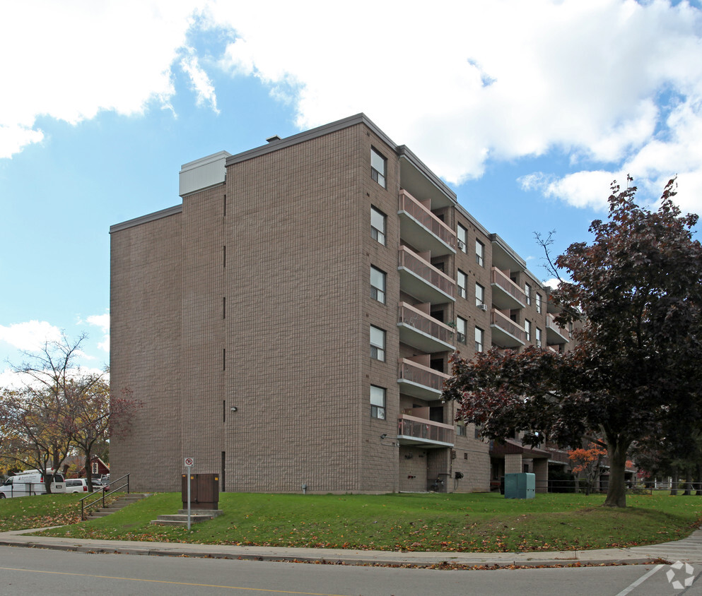 Building Photo - Windsor Place
