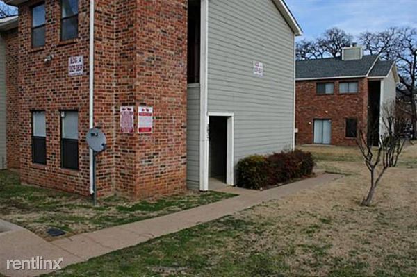 Building Photo - 3862 Evergreen St