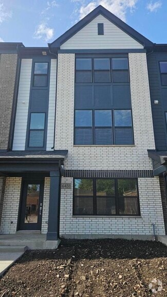 Building Photo - 6431 Main St