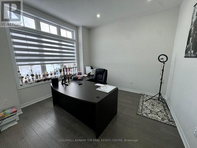 Building Photo - 1809 Emberton Way