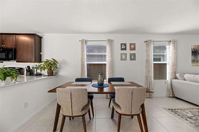 Foto del edificio - 7516 Bluebell Ln