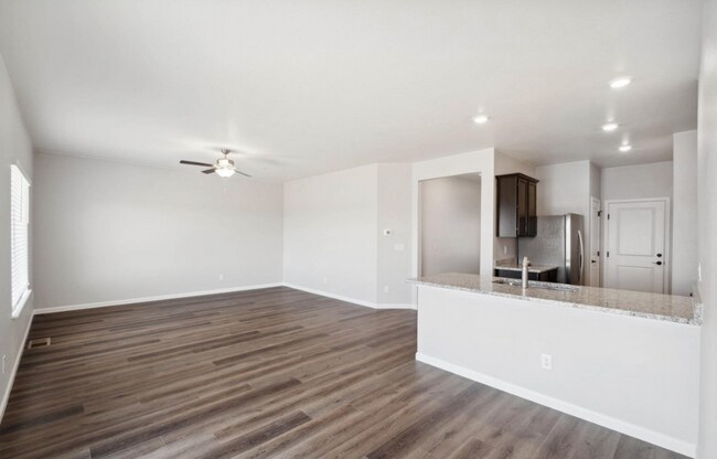 Foto del edificio - 828 Hearthstone Ave