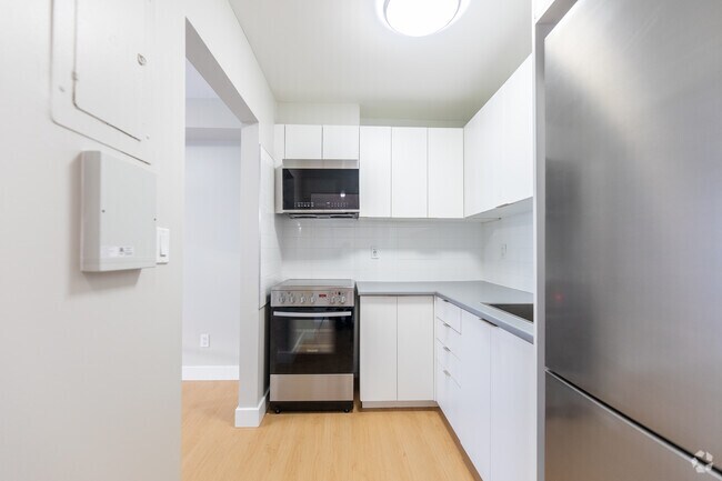 1 chambre, 1 salle de bain - 58 m² - Cuisine - Riverside Tower