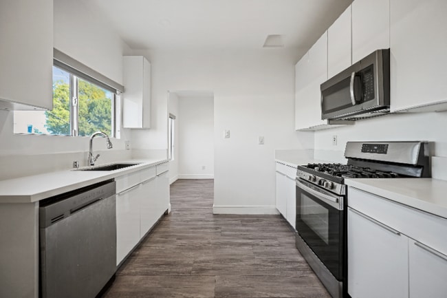 Photo - 627 Brittania St Apartment