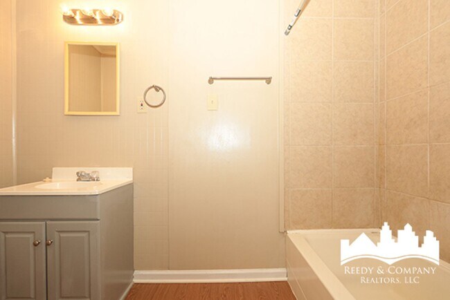 Foto del edificio - 2554 Henderson St