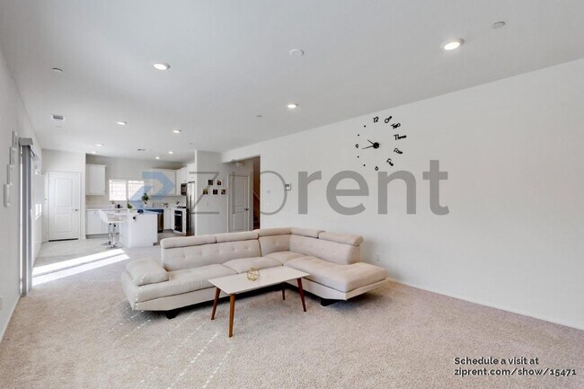 Building Photo - 13081 Sierra Madre Ct