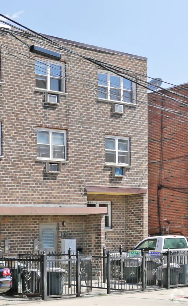 Building Photo - 7619 47th Ave