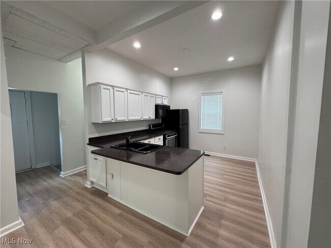 Foto del edificio - 3820 John Ave