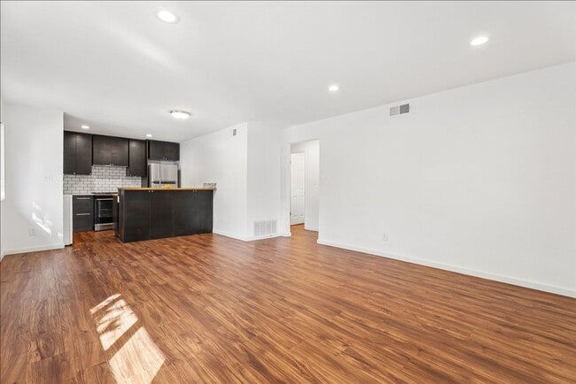 Foto del edificio - 1833 Fremont Ct