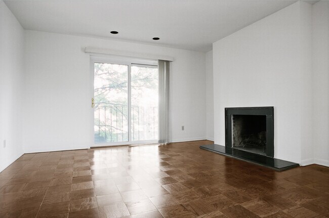 Foto del edificio - Franklin West Apartments, Leasing Office