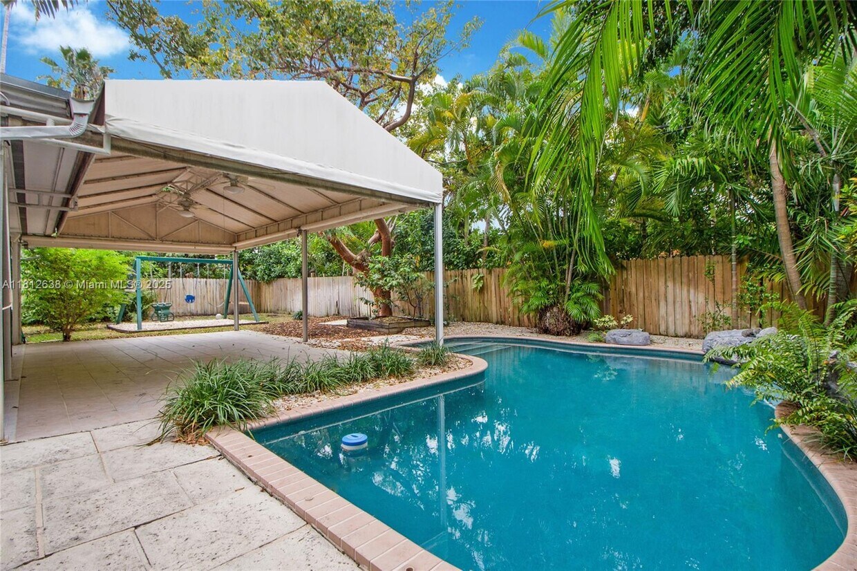 Foto principal - 119 Harbor Dr