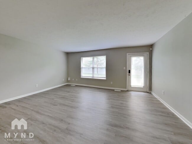 Building Photo - 6627 Lost Tree Ct