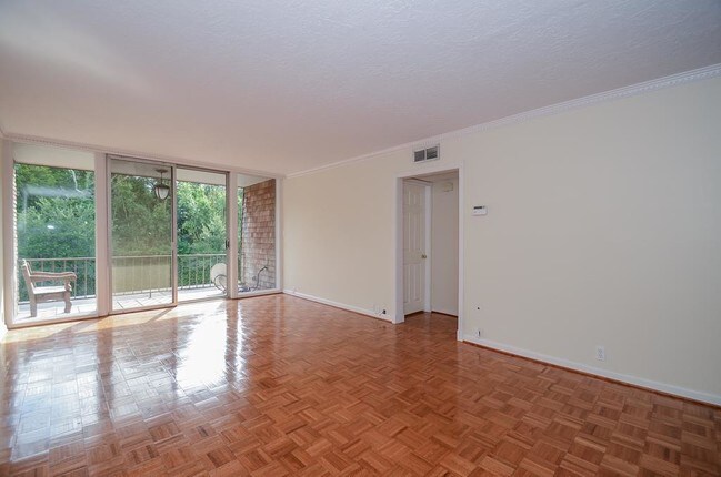 Building Photo - 5353 Institute Ln