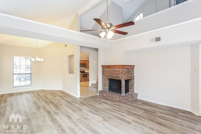 Foto del edificio - 1823 Cordova Dr