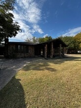 Building Photo - 4802 Skywood Dr
