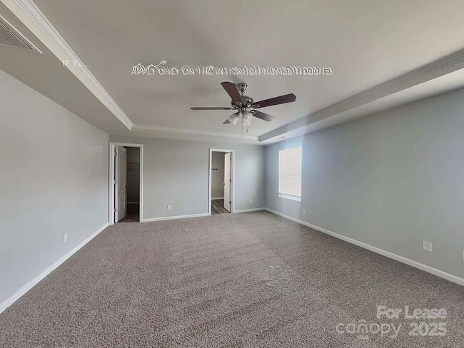 Foto del edificio - 9011 Paddle Oak Rd