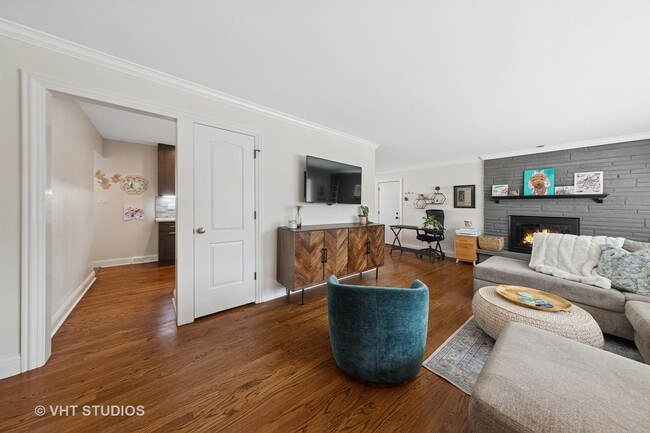 Foto del edificio - 3951 Forest Ave