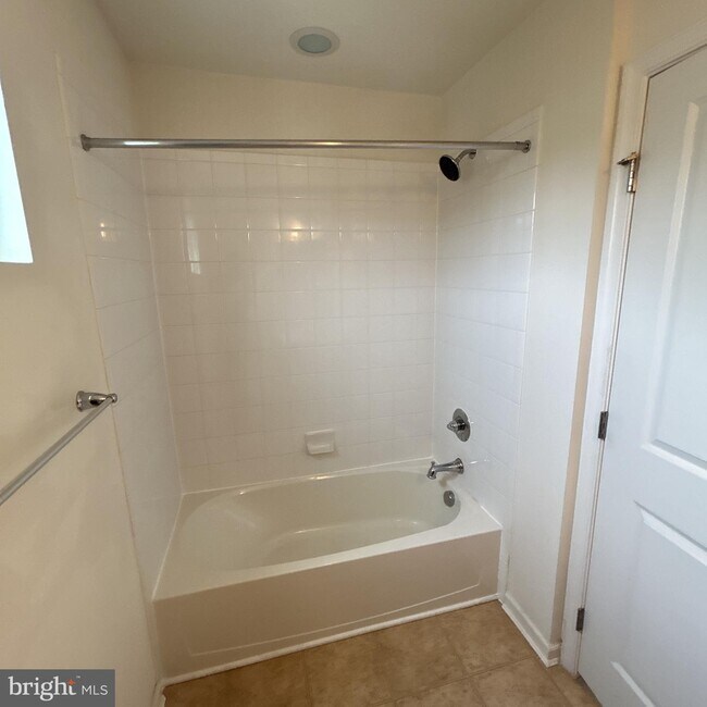 Foto del edificio - 1265 Madison Ln