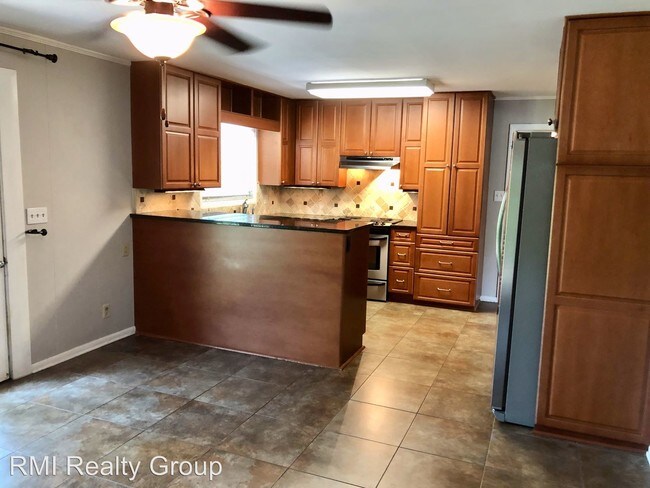 Foto del edificio - 3 br, 3 bath House - 3512 Lakeside Drive