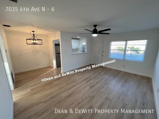 Building Photo - West St Pete 1/1 APT - For Rent