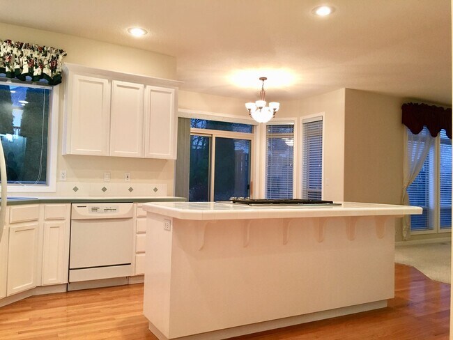 Foto del edificio - Beautiful 4 Bedroom Gresham Home!!!