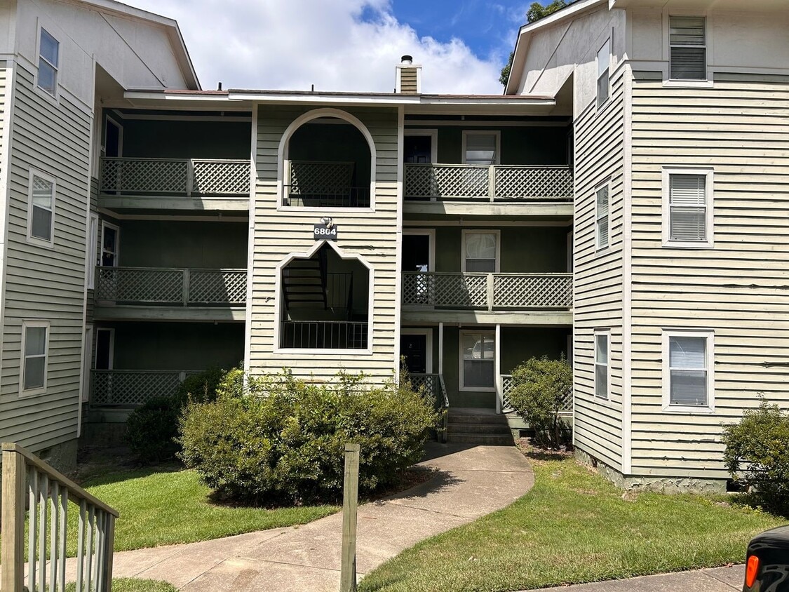 Primary Photo - 6804 Willowbrook Dr