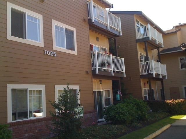 Building Photo - Heron Landing Senior Apartments