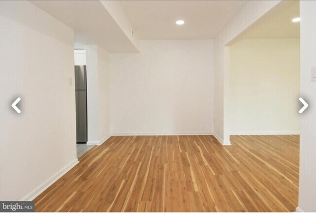 Foto del edificio - 6429 Fenestra Ct