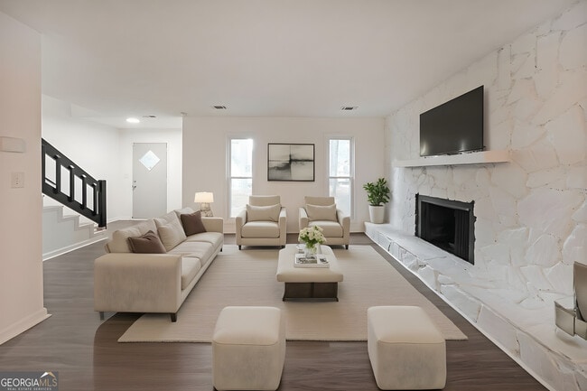 Building Photo - 7156 Whitfield Dr