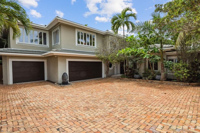 Foto del edificio - 3301 NE 16th St