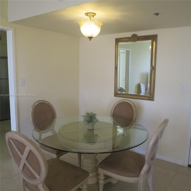 Building Photo - 5225 Collins Ave