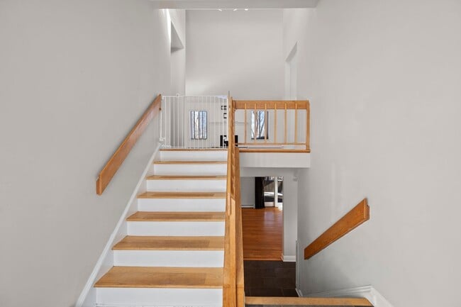 Foto del edificio - 4-bedroom 2.5-bath home in Cortlandt Manor