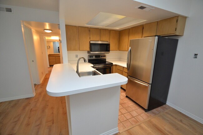 Foto del edificio - 987 Creekhill Ln