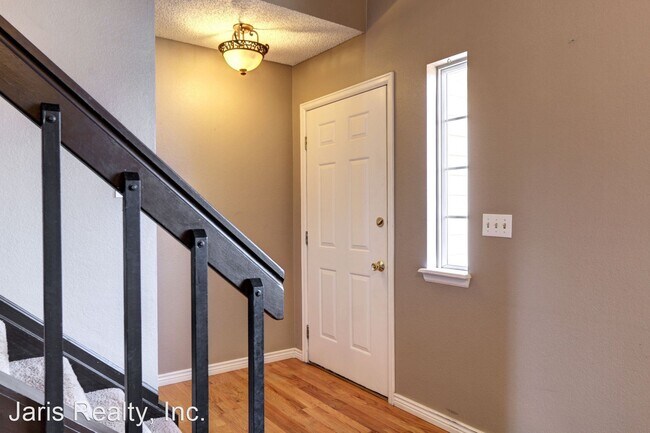 Building Photo - 3 br, 3 bath House - 4267 Ashcroft Avenue