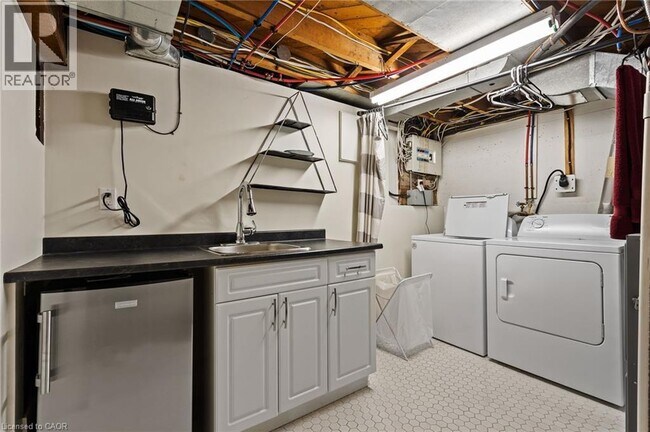 Building Photo - 131 Glenwood Ave