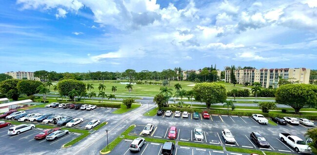 Foto del edificio - 3755 Via Poinciana
