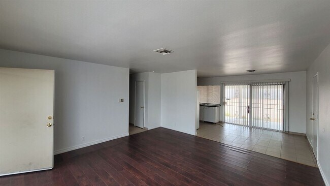 Foto del edificio - 3 br, 2 bath House - 3031 Edmond St.