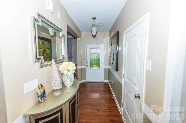 Foto del edificio - 2922 Deep Cove Dr NW