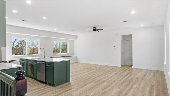 Foto del edificio - 1313 Knight St