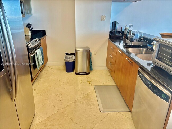 Foto del edificio - 1800 N Bayshore Dr