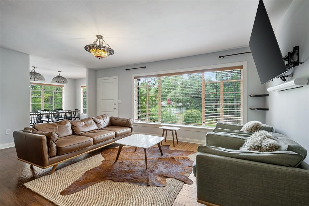 Foto principal - 1606 Kenwood Ave