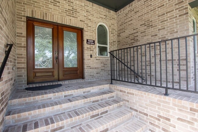 Foto del edificio - 5343 Oak Cove Dr