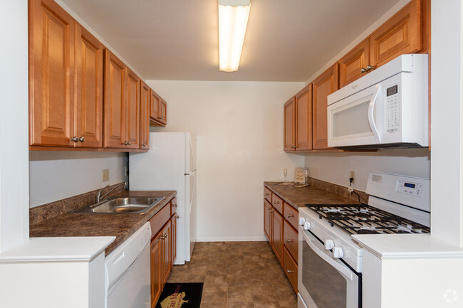 Kitchen - Mayfair Manor