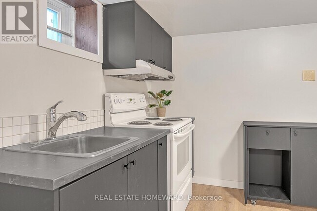 Photo du bâtiment - 42 Bexhill Ave