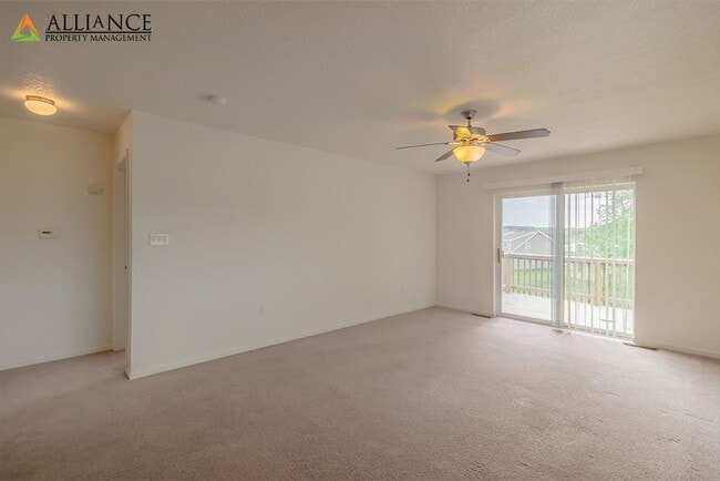 Building Photo - Town Home in West Manhattan!