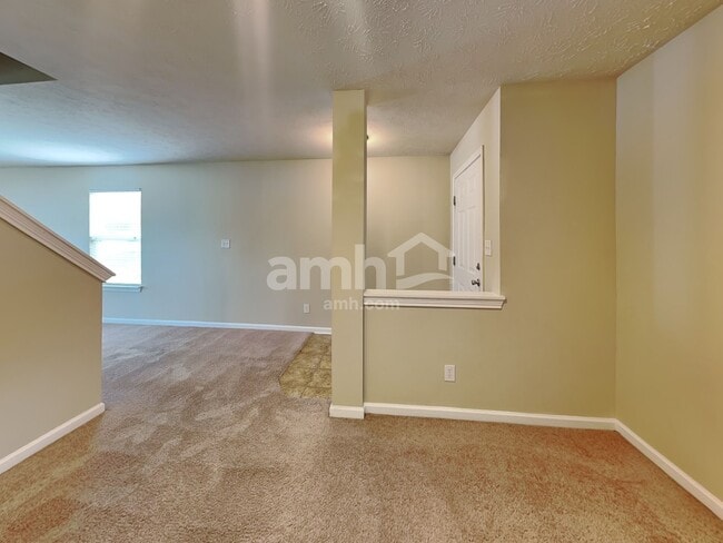 Foto del edificio - 7161 Lakeland Trails Blvd