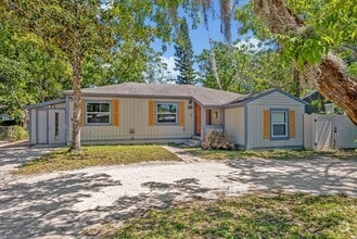 Building Photo - 525 S Crystal Lake Dr